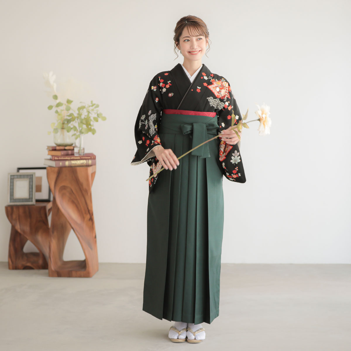 先生袴：H971 ジャパンスタイル 黒 松川菱に鶴松竹梅(H1001)│ 袴