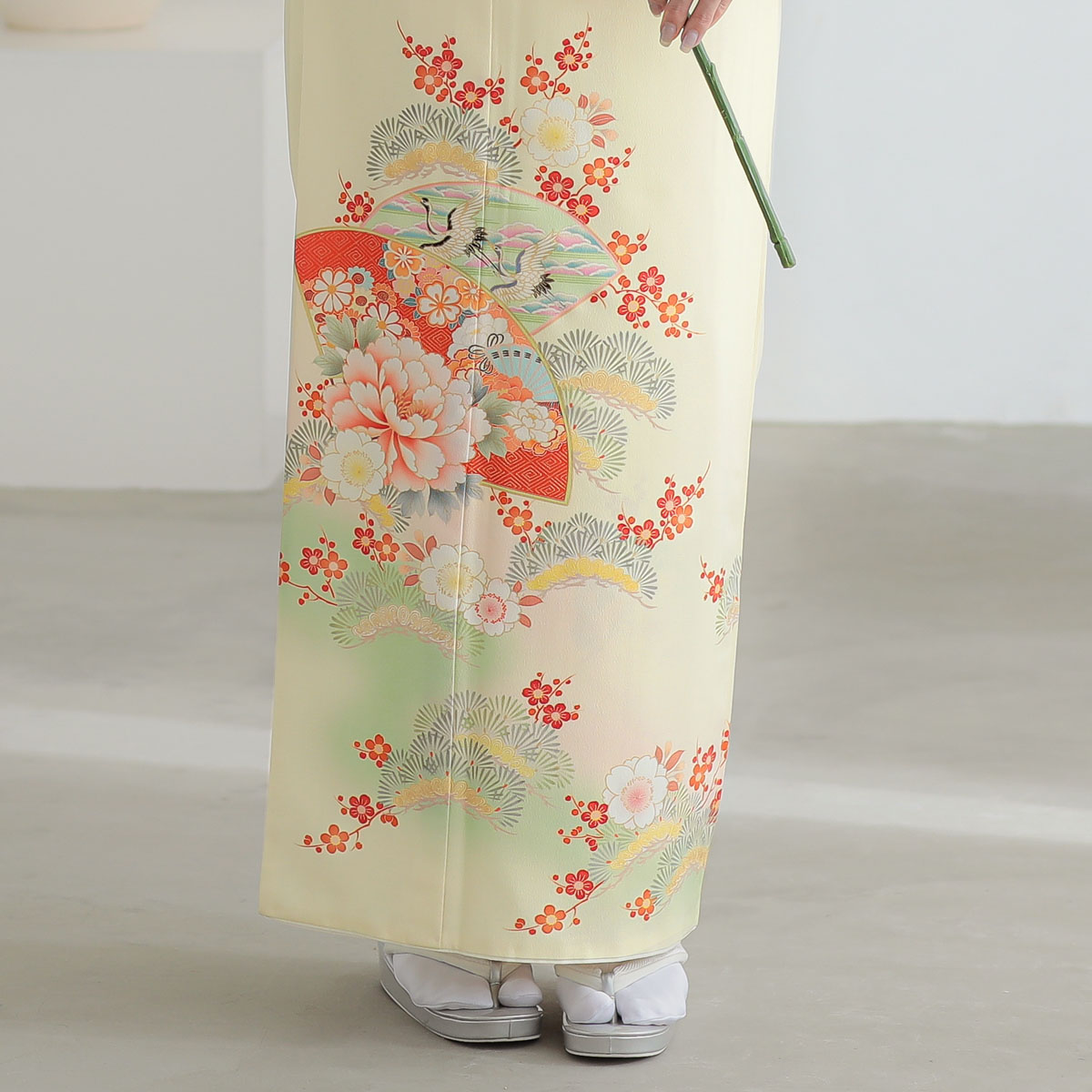 訪問着：H1016 薄黄色 扇面牡丹に鶴松桜(H1017)| 訪問着レンタル