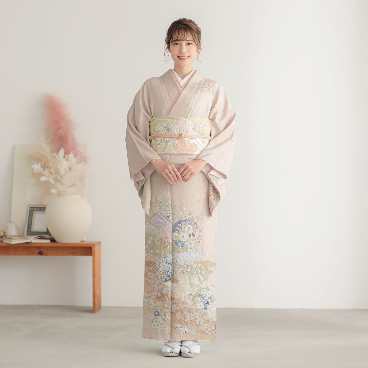 訪問着：H1042 桂由美 薄ピンク 金通し 辻が花風 花丸文疋田遠山| 訪問