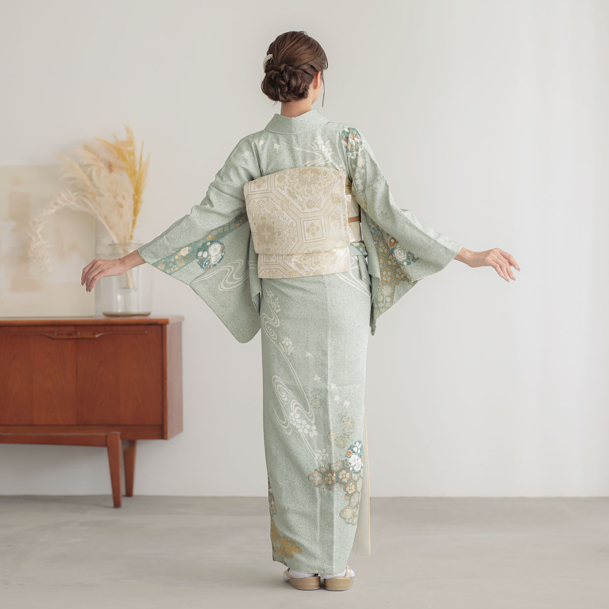 訪問着：H1046 桂由美 薄緑のりこぼし 丸文に道長取り| 訪問着レンタル