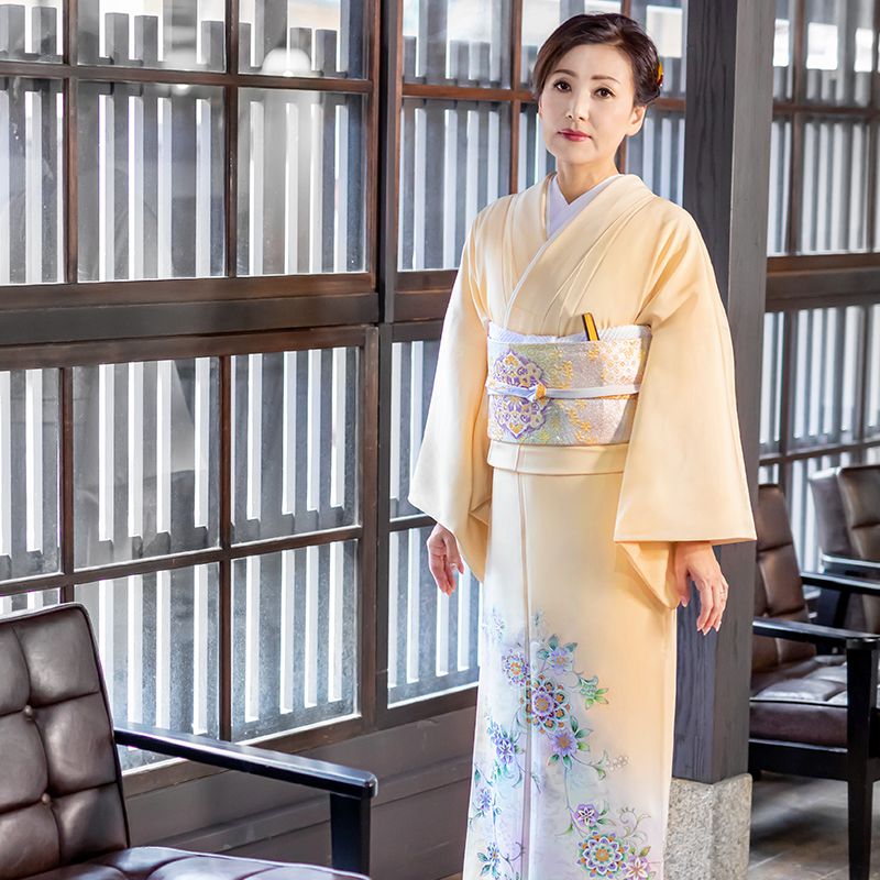 色留袖：E195 クリーム 華紋唐草(絹)| 色留袖レンタル │ 京都着物