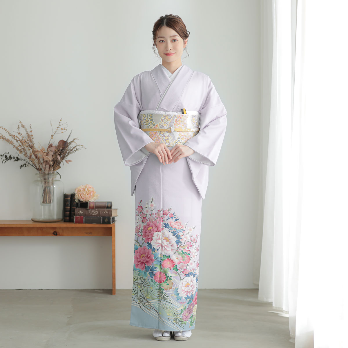 色留袖：E205 ジャパンスタイル 藤色 流水に松と牡丹| 色留袖レンタル