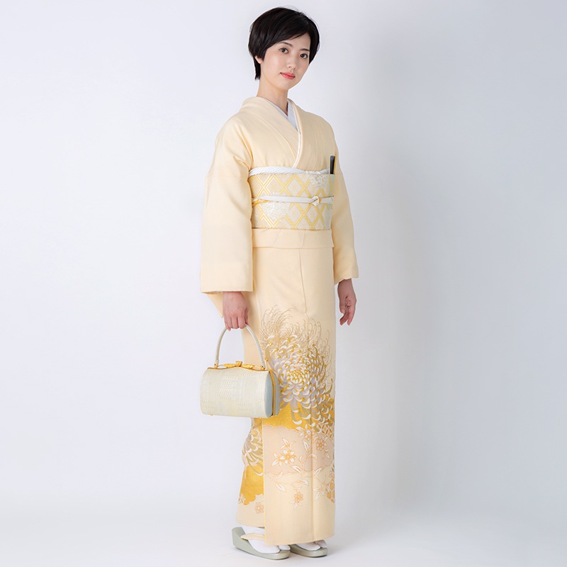 色留袖：E252 桂由美 クリーム色 雲取りに菊☆(E253)| 色留袖レンタル
