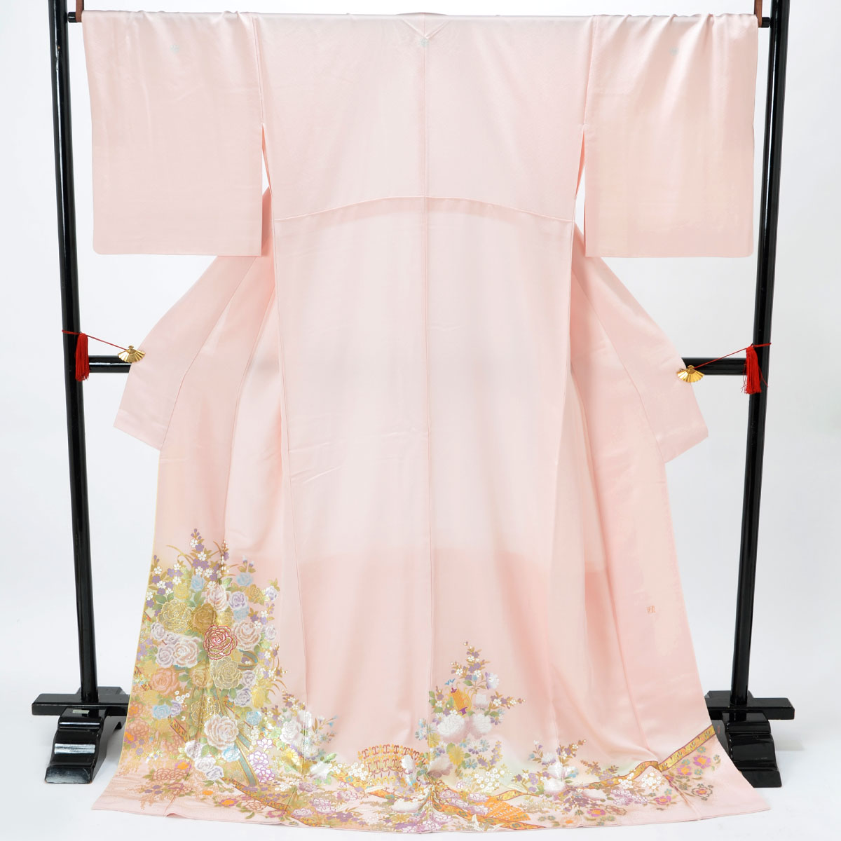 色留袖：E275 桂由美 薄ピンク 薔薇花束| 色留袖レンタル │ 京都着物