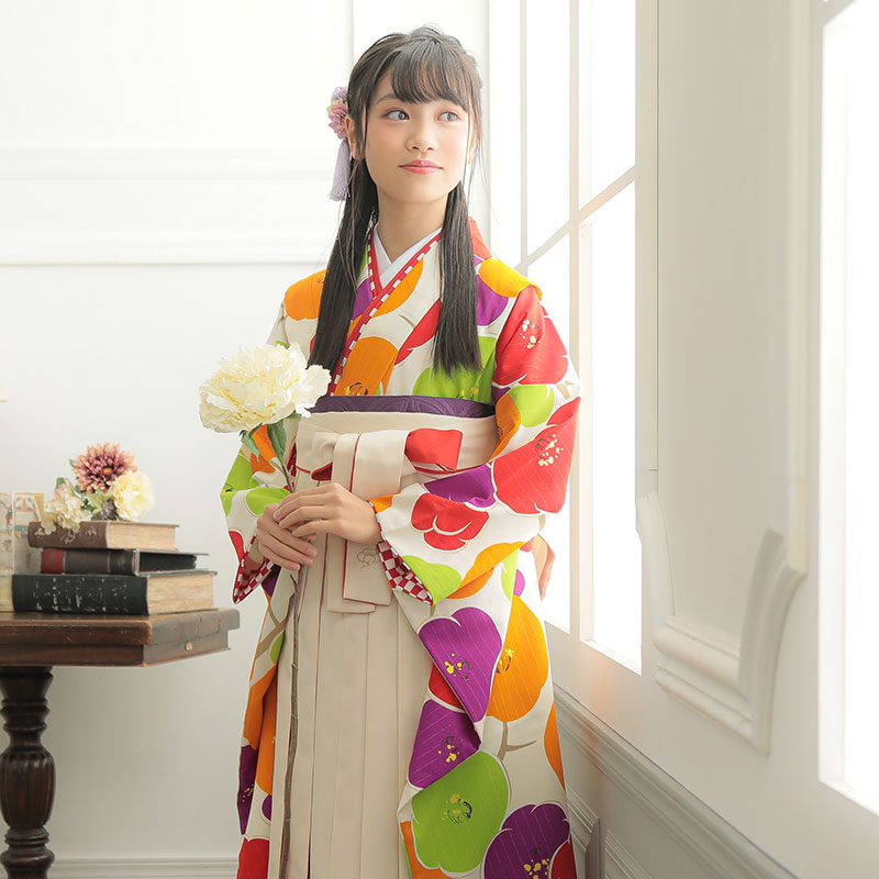 小学生袴:A150 紅一点 クリーム カラフル梅│ 袴レンタル │ 京都着物