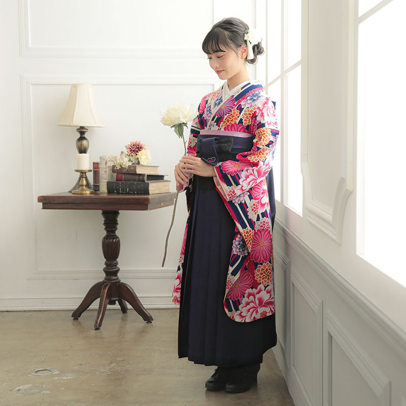 小学生袴✨️一度使用✨️美品✨️定価29999円 C0012 シルエット鶴 / 紺 | 卒業式小学生袴レンタル | tententen