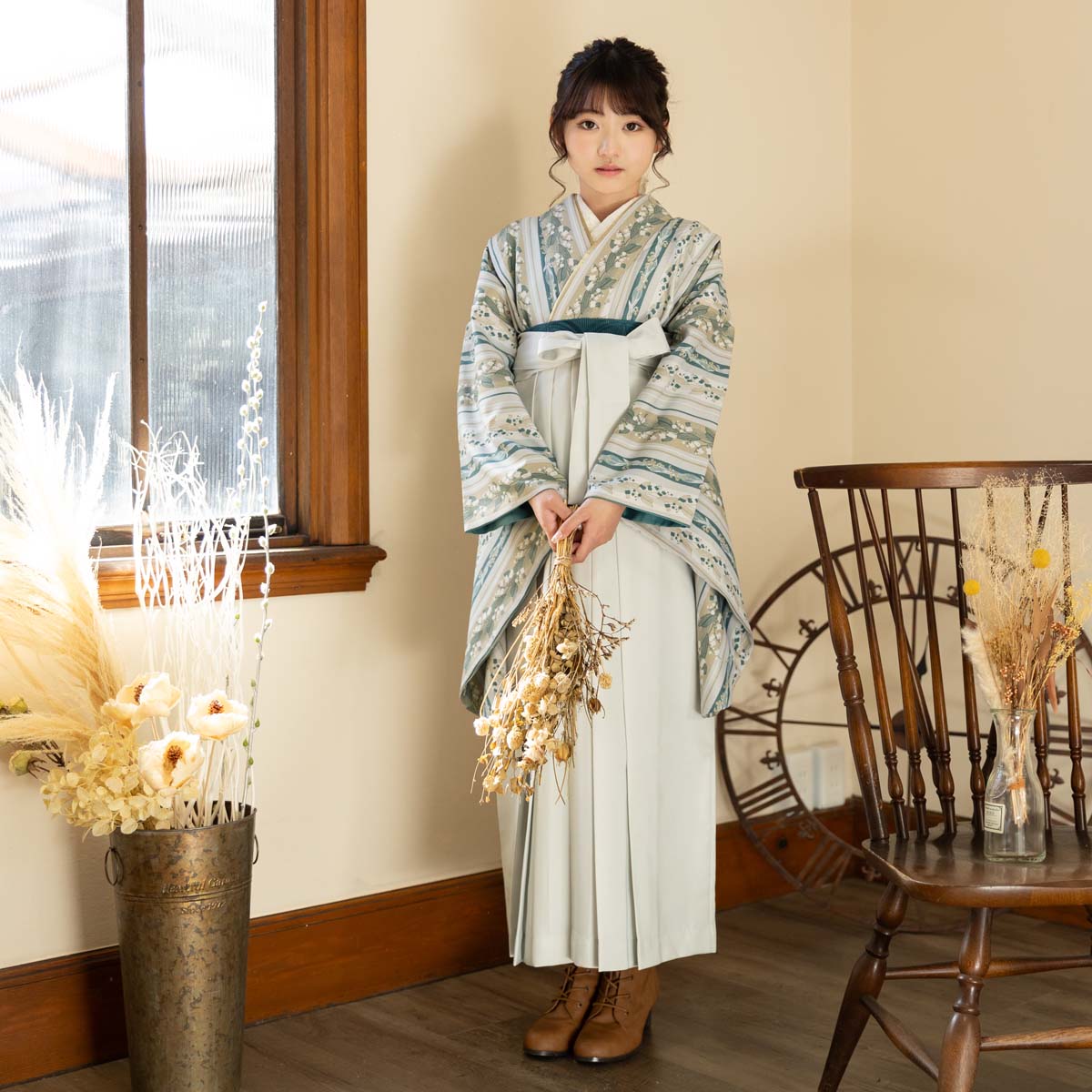 すずらん　卒園式 袴 花柄着物 120cm すずらん様専用 卒園式 袴 花柄着物 120cm