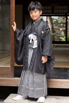 紋付袴＆着物セット 未使用の袴付き 160cm 小学生男子 卒業式購入した 