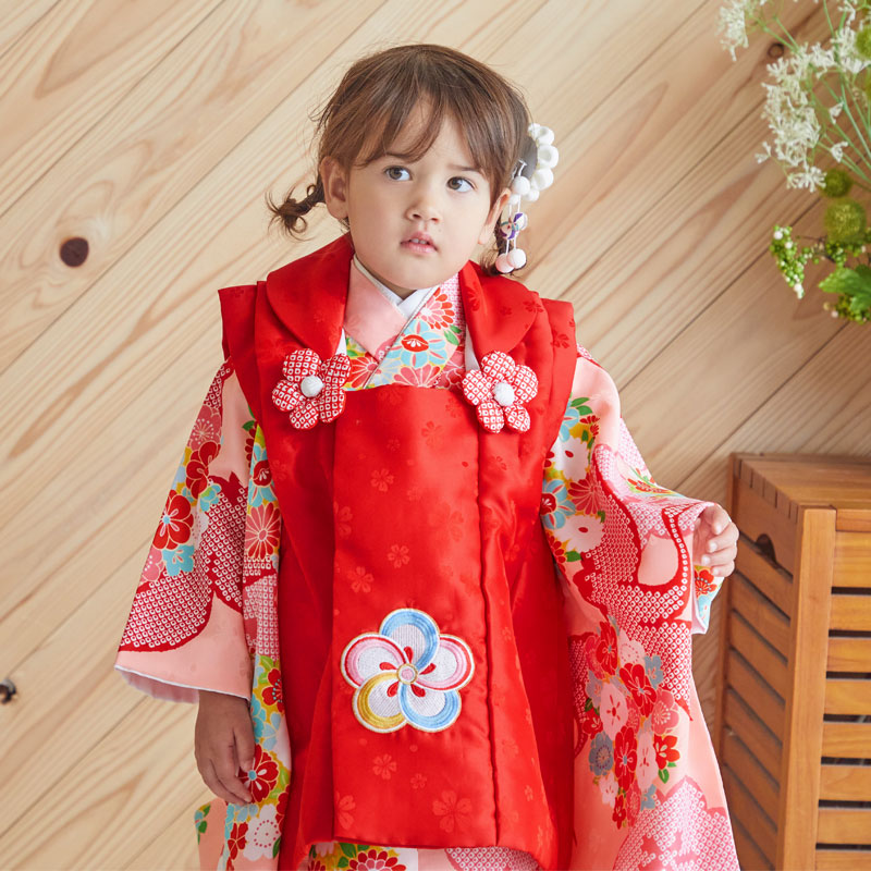 コムサデモード　七五三　女の子　３歳　着物　被布　クリーム×赤 コムサデモード 七五三 女の子 3歳 着物 被布 クリーム×赤