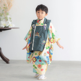 七五三被布 : 式部浪漫 K076 【三歳男児被布】深緑兜に小槌×クリーム松