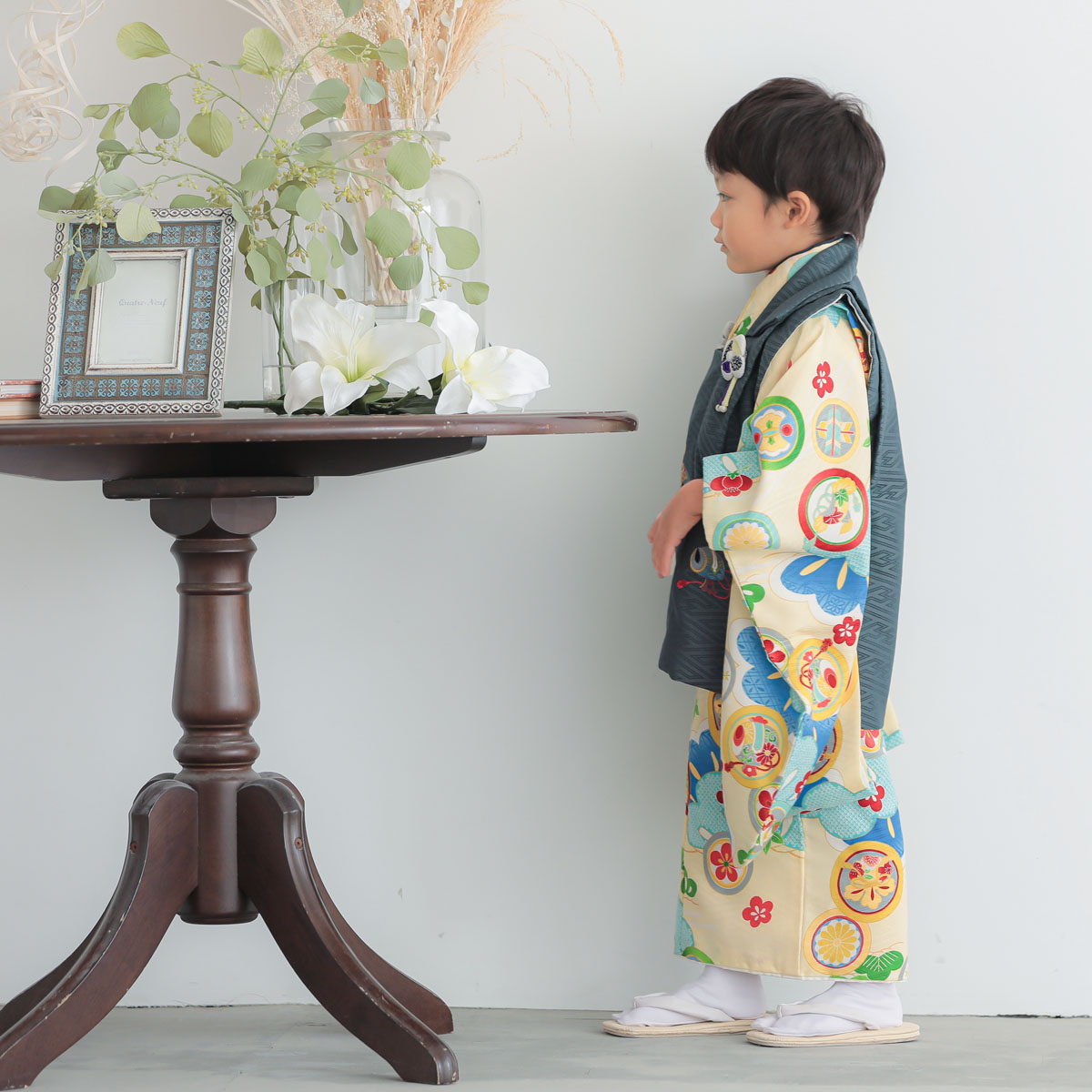 七五三被布 : 式部浪漫 K076 【三歳男児被布】深緑兜に小槌×クリーム松
