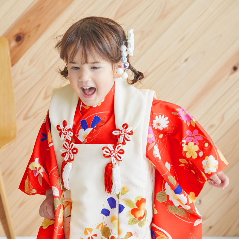 七五三被布 : Shikibu Classic K081 【三歳女児被布】白×赤 椿に