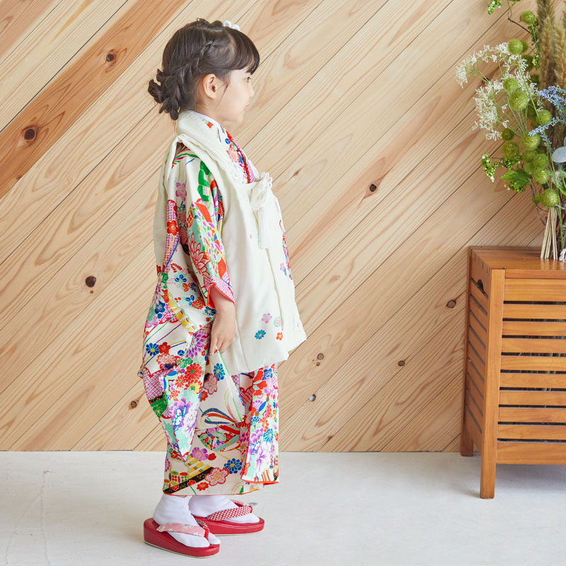 七五三被布 : Shikibu Classic K089 【三歳女児被布】白薬玉×白疋田雲