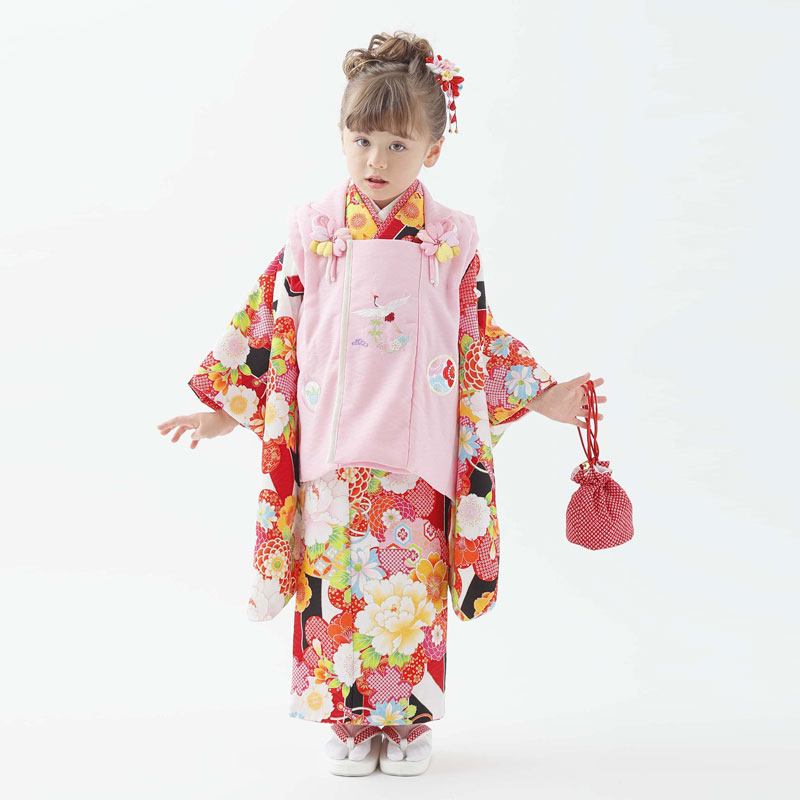 七五三被布 : 式部浪漫 K142 【三歳女児被布】ピンク鶴×赤黒矢羽に牡丹