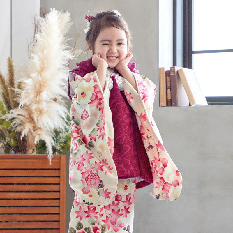 七五三被布 : 華徒然 K168 【三歳女児被布】赤紫×クリーム四季花