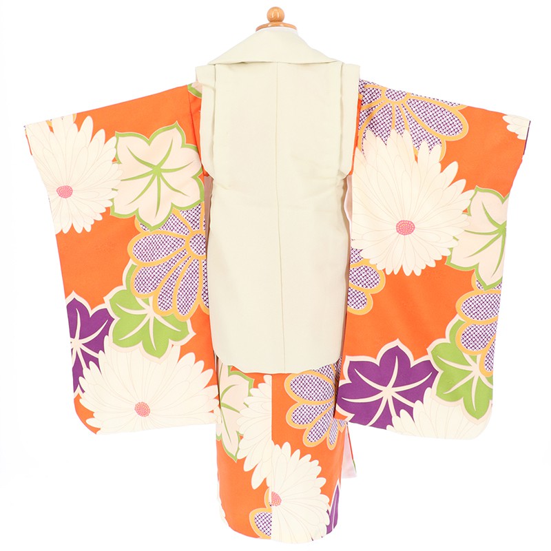 七五三被布 : K184 【三歳女児被布】ベージュ無地×オレンジ菊楓