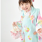 七五三　3歳女の子着物　鮮やか黄色　水色　花車　手毬　2点セット　新品　日本製 七五三被布 : 式部浪漫 K234 【三歳女児被布】水色花丸文x水色花薬玉