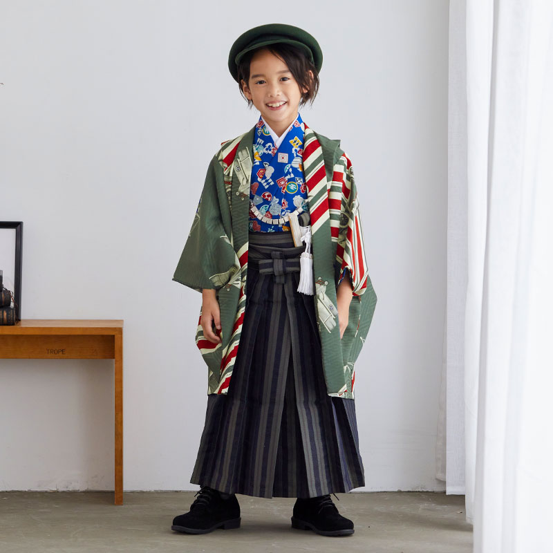 新品3歳～5歳用 男の子袴セット 黒/グレーストライプ7点セット 七五三