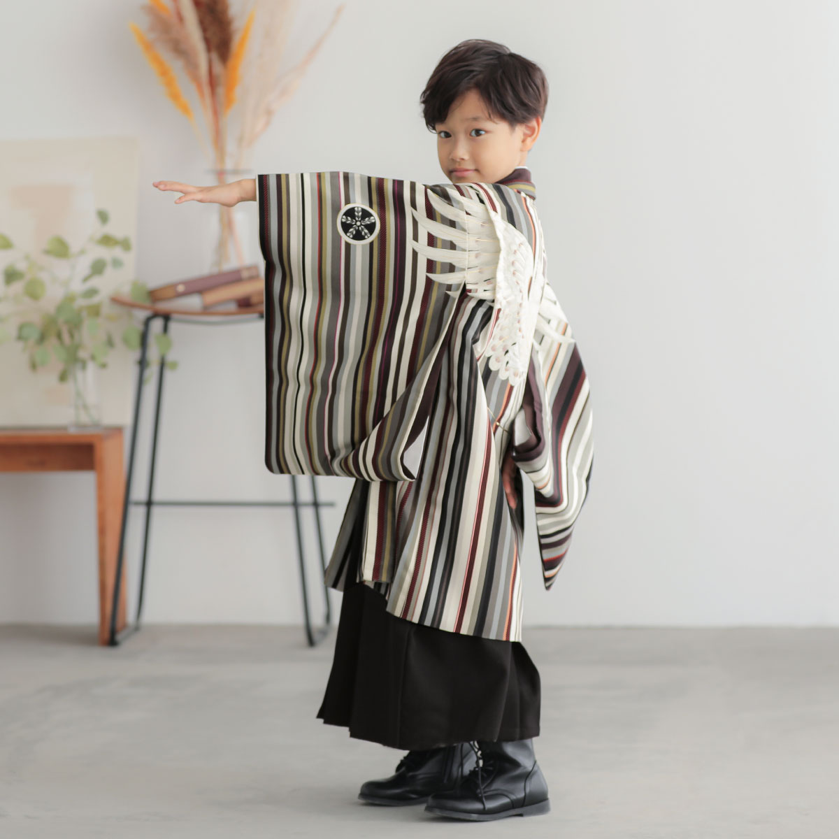 七五三　袴　男の子 男児袴：BY113 【五歳】赤茶鷹に縞×黒 七五三男児袴レンタルセット