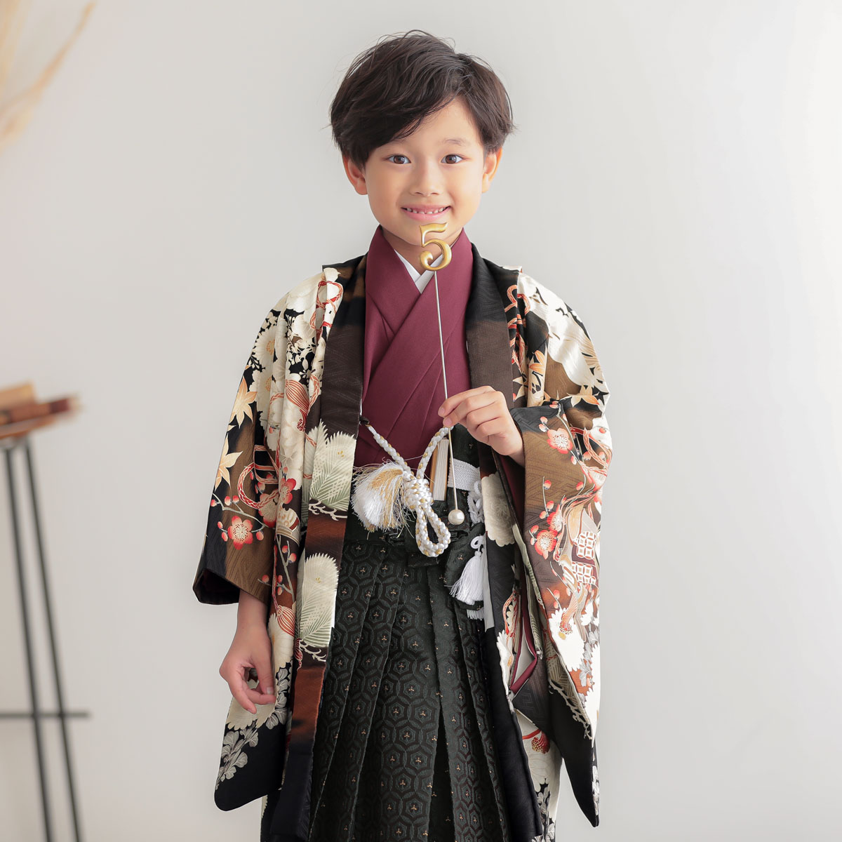 男児袴：BY162 【五歳】黒鷹に剣兜×黒丸亀甲 七五三男児袴レンタル