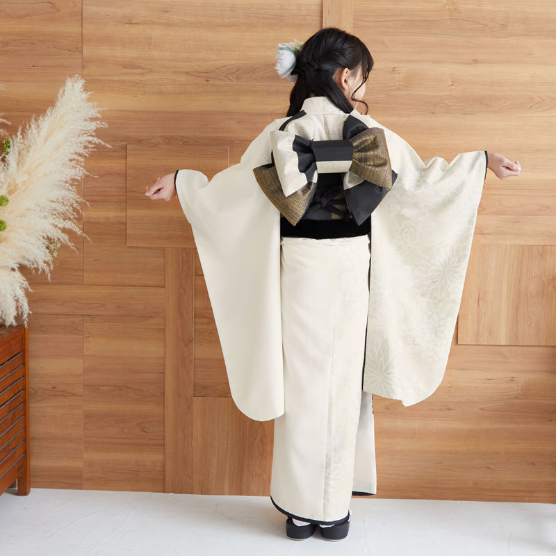 七五三七歳四つ身：N086 ジャパンスタイル オフホワイト ダリア
