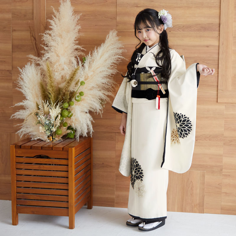 七五三七歳四つ身：N086 ジャパンスタイル オフホワイト ダリア