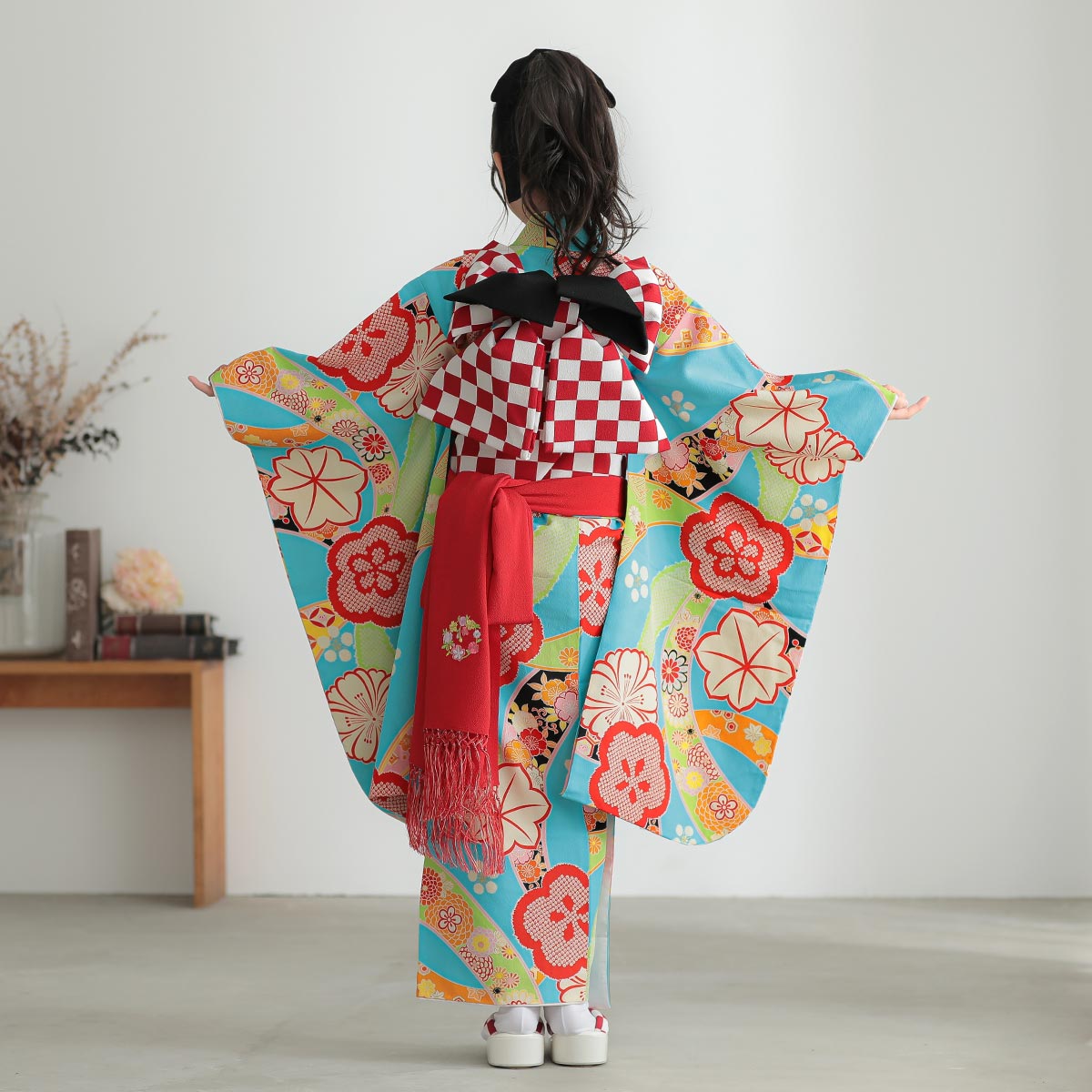 七五三七歳四つ身：N128 紅一点 【正絹】水色 紅梅に花々 | 七五三着物