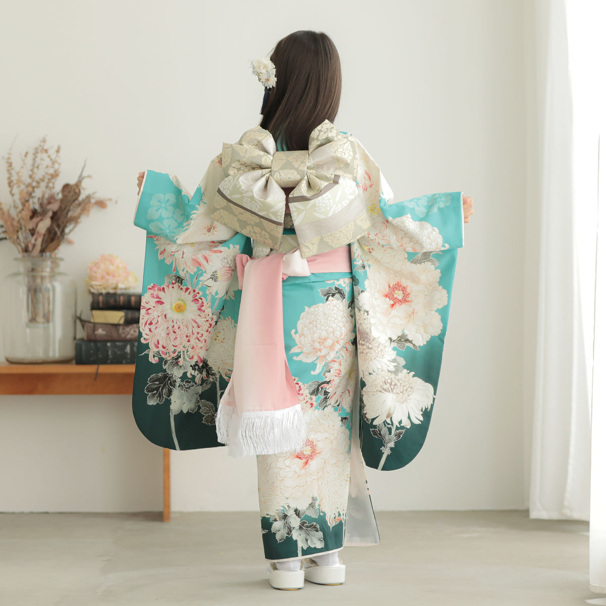 七五三七歳四つ身：N131 芸艸堂 ターコイズ 菊牡丹白 | 七五三着物