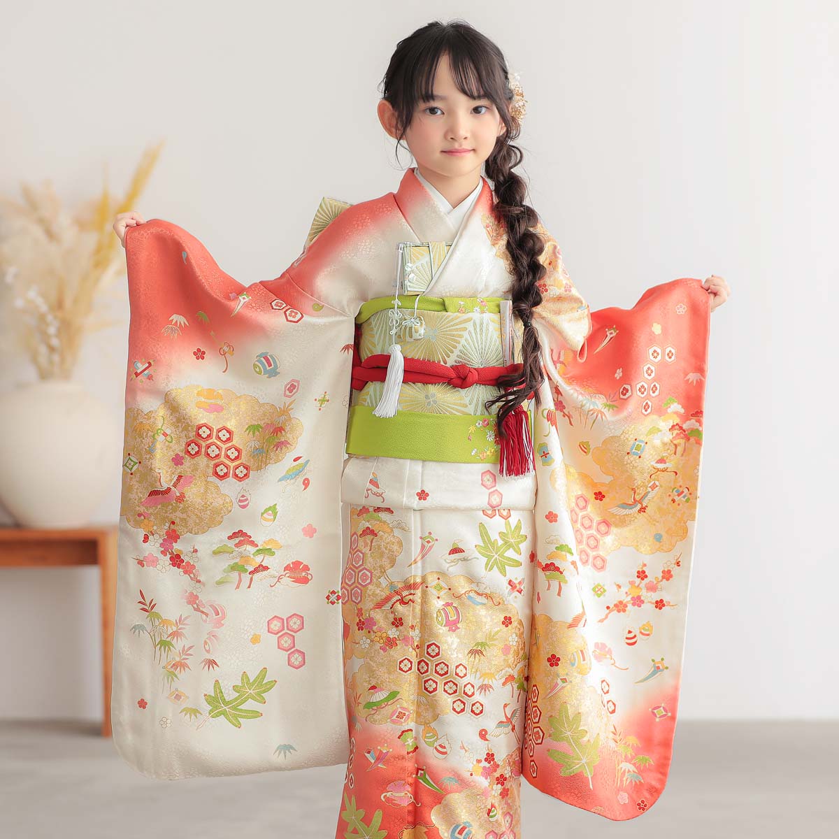 七五三七歳四つ身：N146 吉澤の友禅 【正絹】朱×白 雲取りに吉祥