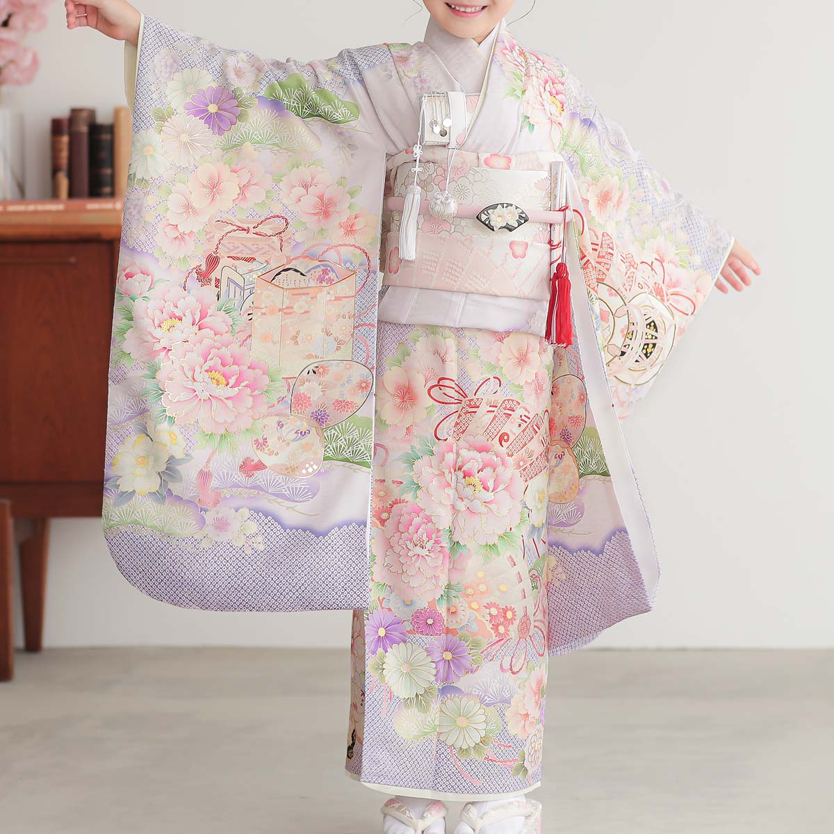 七歳お祝い着　未使用品　薄ピンク　牡丹　藤　七五三 七五三七歳四つ身：N156 華徒然 薄藤 檜扇牡丹 | 七五三着物レンタル