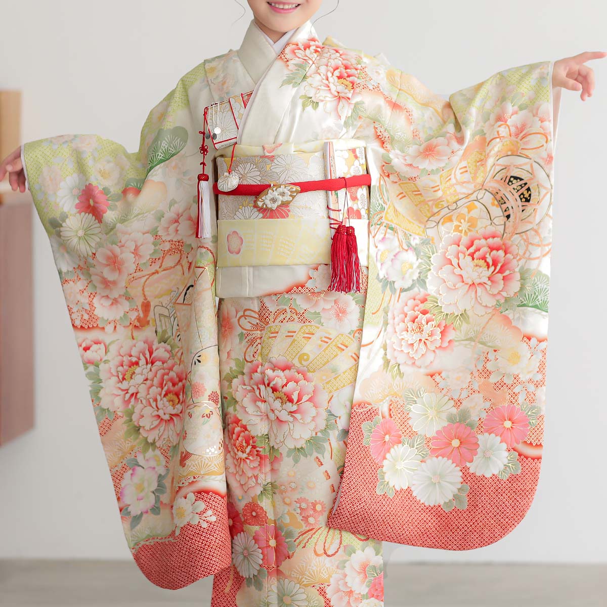 七五三七歳四つ身：N157 華徒然 オフホワイト 檜扇牡丹 | 七五三着物