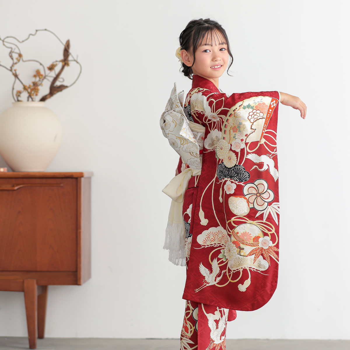 七五三七歳四つ身：N159 紅一点 【正絹】赤 車輪吉祥文 | 七五三着物