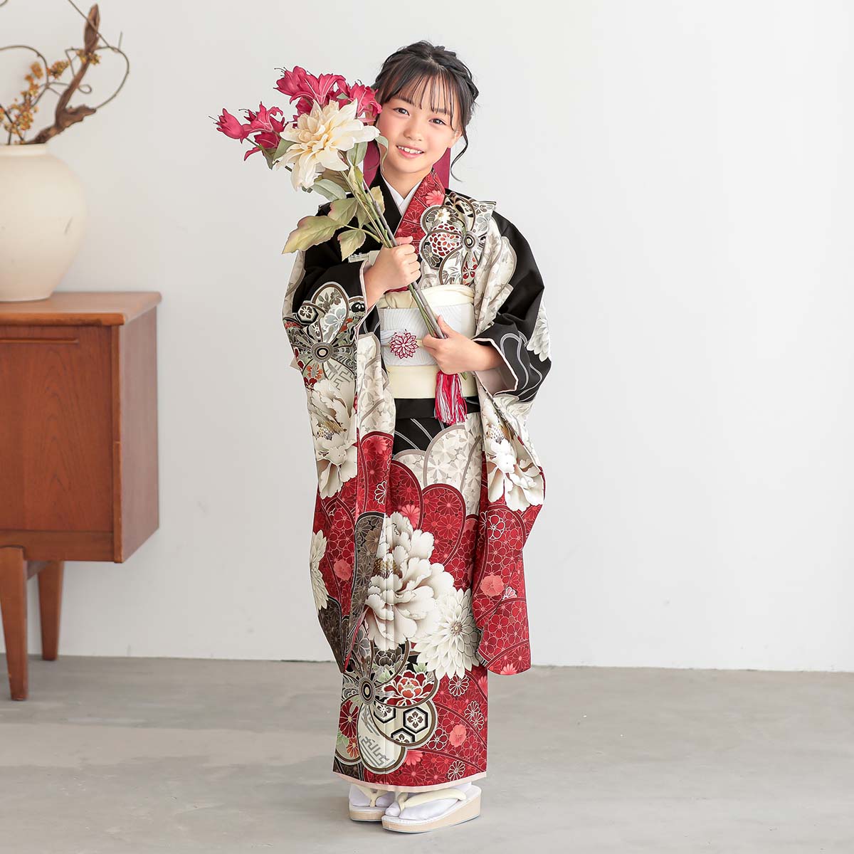 七五三七歳四つ身：N208 ジャパンスタイル 黒 梅に菊牡丹 | 七五三着物