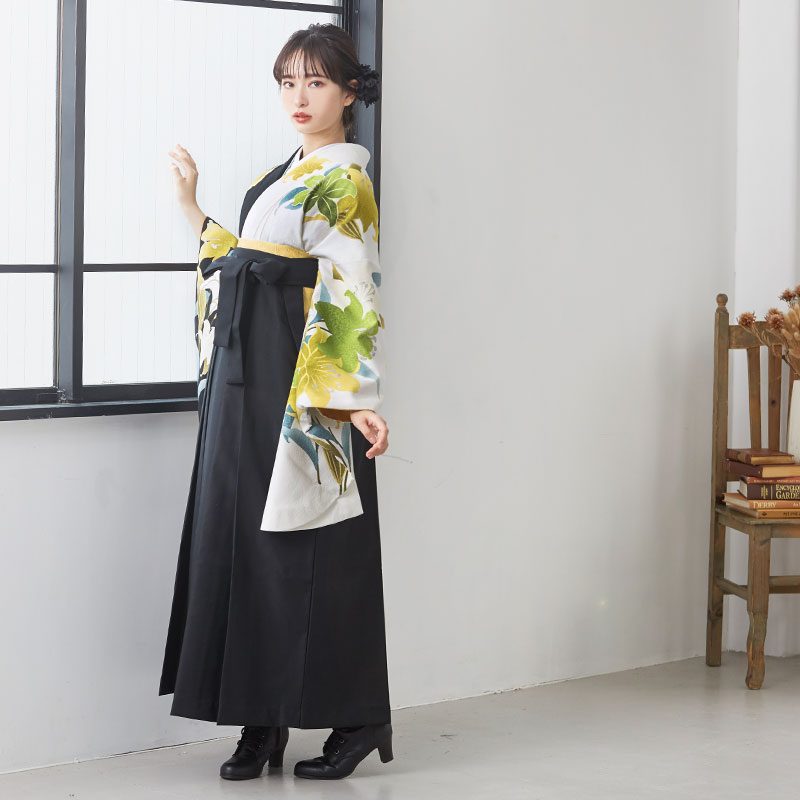 二尺袖袴：Lako KulaG261 白黒 百合│ 袴レンタル │ 京都着物レンタル夢館