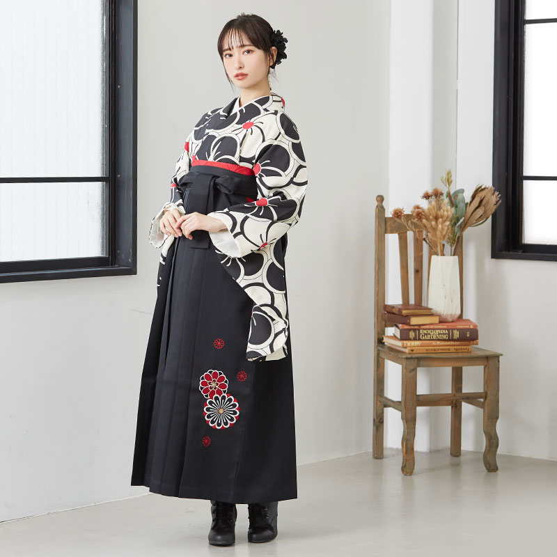 二尺袖袴：G823 白×黒 ねじり梅尽くし│ 袴レンタル │ 京都着物  