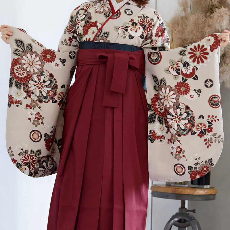 2尺袖 NICOLE ポリエステル着物 袴用 刺繍 紋意匠 - メルカリ