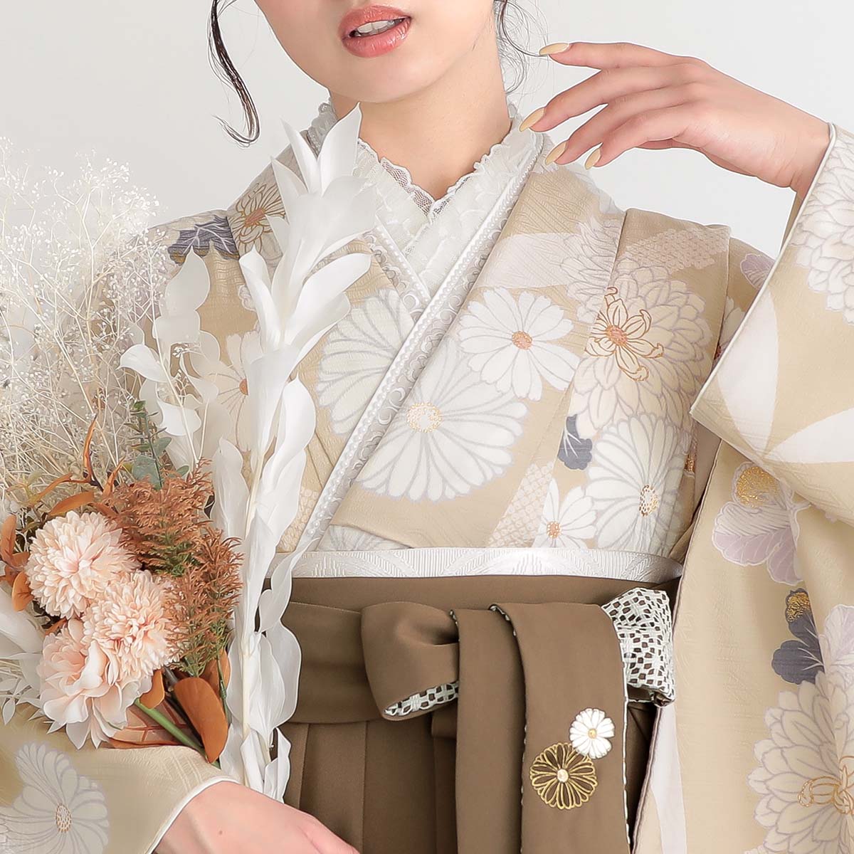 二尺袖袴：九重G972 ベージュ 七宝に万寿菊│ 袴レンタル │ 京都着物 