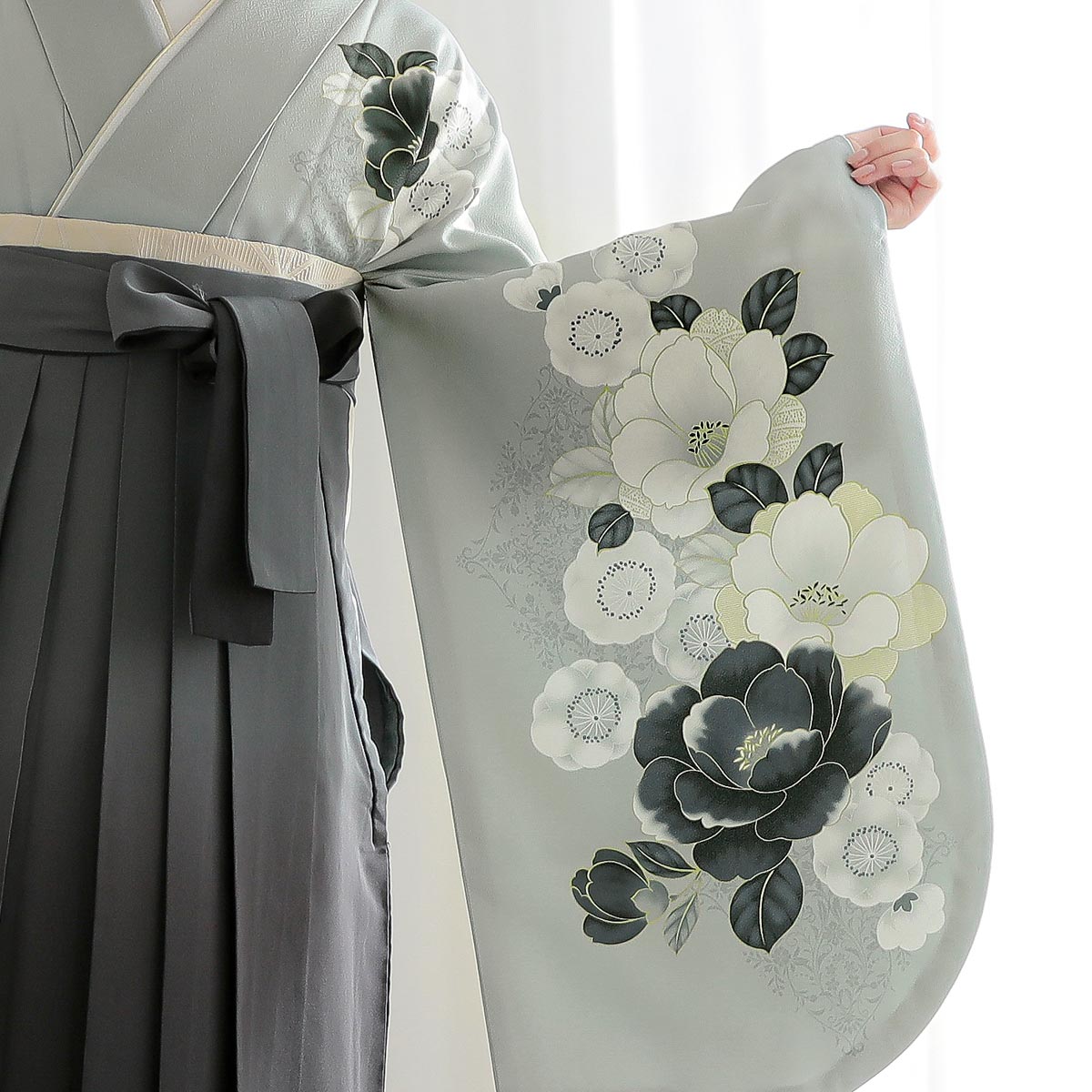 二尺袖袴：G989 グレー 椿に梅│ 袴レンタル │ 京都着物