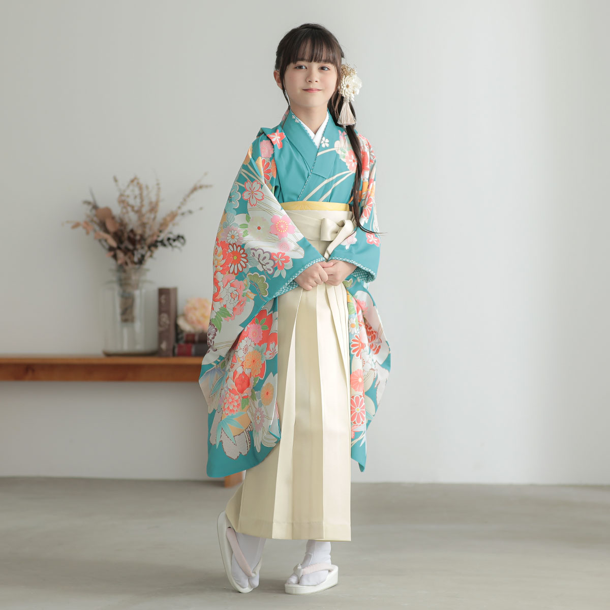 セット　単衣紬　暈し縞＋九寸名古屋　照柿 四つ身＋袴レンタル：N141 浅葱色 花の扇面に手毬│ 袴レンタル