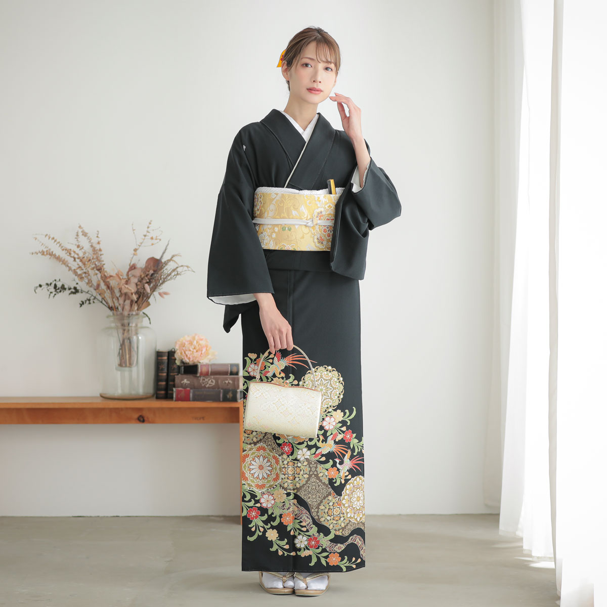 黒留袖：T286 ジャパンスタイル 花喰い鳥に華紋| 黒留袖レンタル 