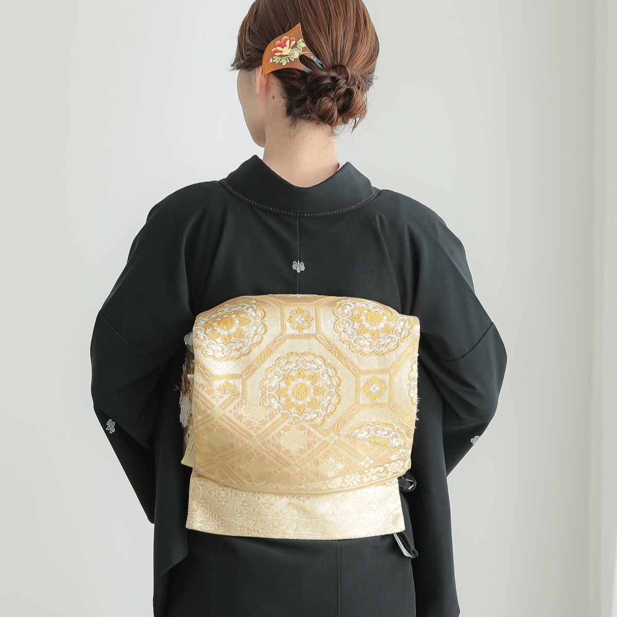 黒留袖：T341 ジャパンスタイル 工霞に華紋と鳳凰| 黒留袖