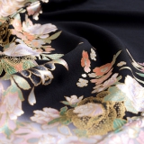 黒留袖：T388 桂由美 ピンクぼかし 薔薇にリボン(T389)(T407)| 黒留袖