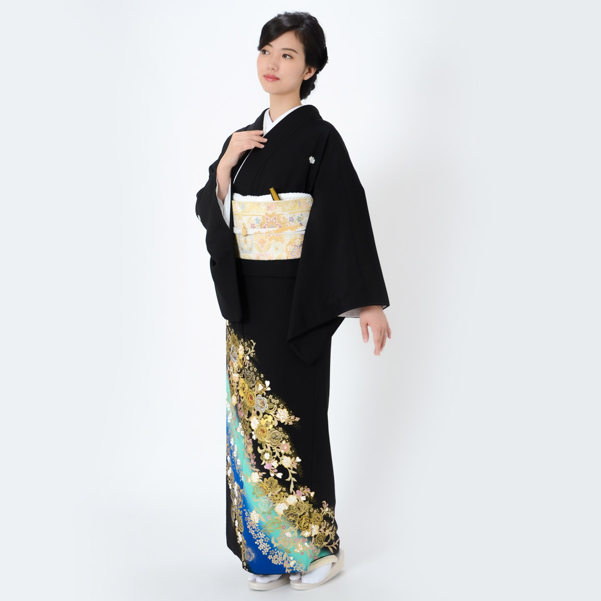 黒留袖：T390 桂由美 青・青緑色ぼかし 蔦薔薇に小桜(T410)| 黒留袖  