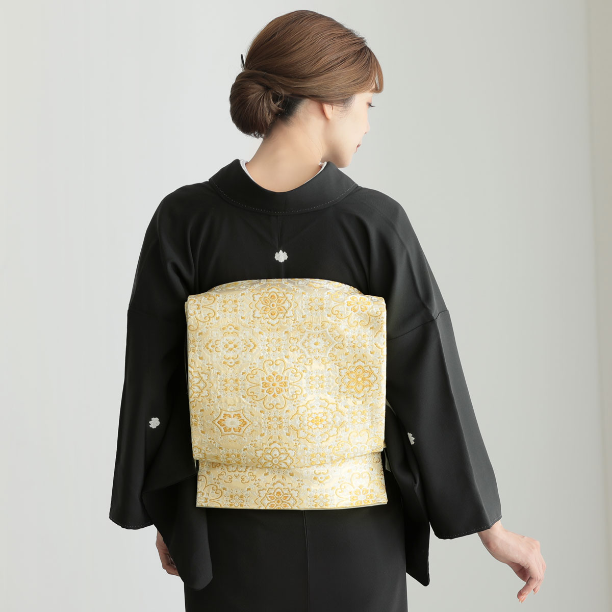 黒留袖：T400 桂由美 紫 乱菊牡丹に尾羽| 黒留袖レンタル │ 京都着物