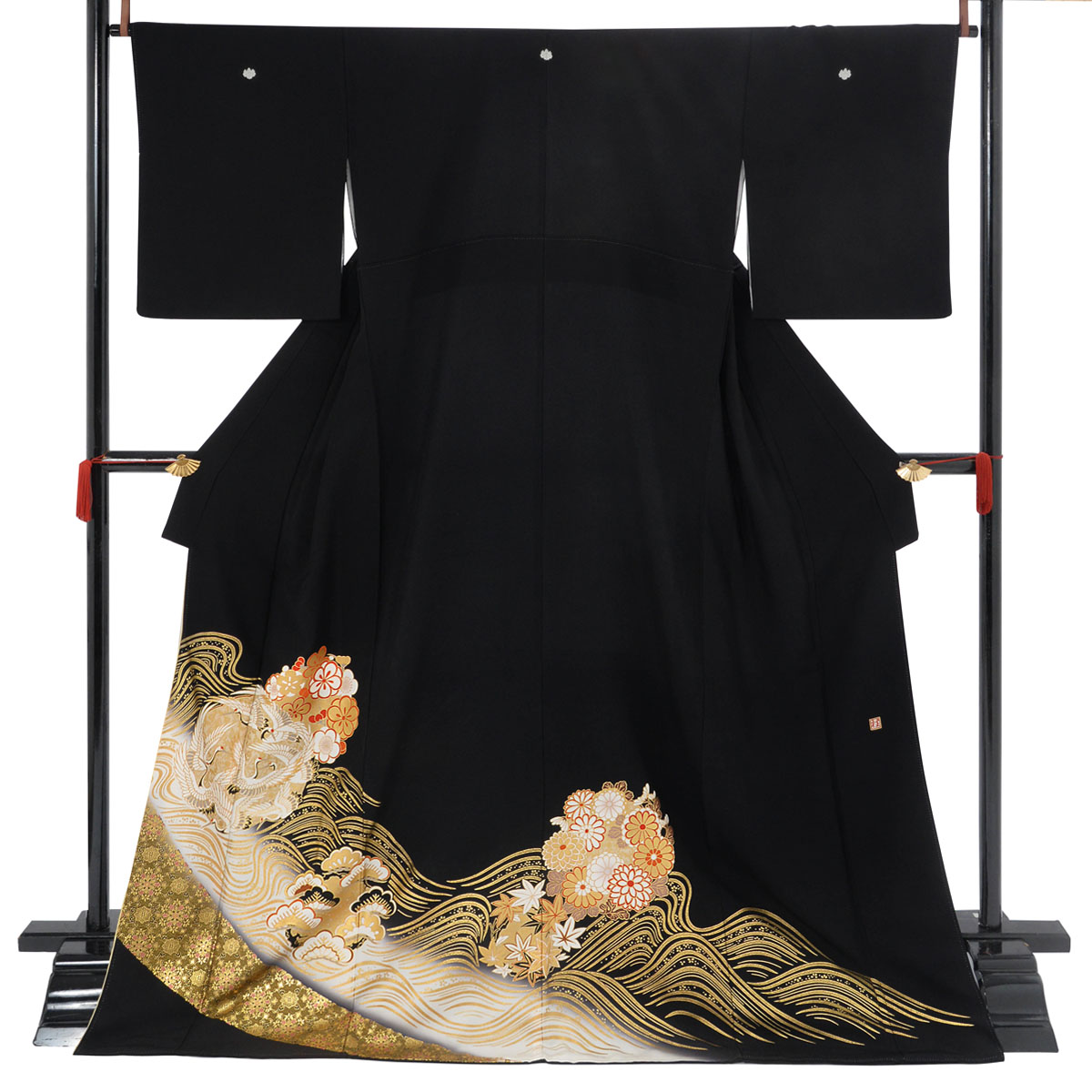 J134☆送料込み❣️ 黒留袖 着物 4枚 まとめ売り❣️ 黒留袖：T433 桂由美 波に鶴花丸文| 黒留袖レンタル │ 京都着物