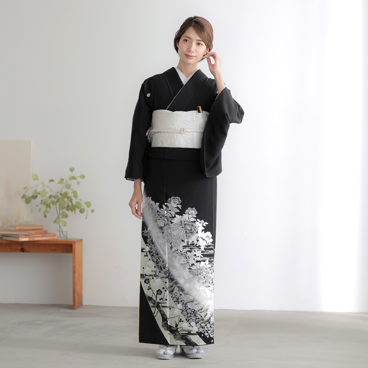 専用 ご予約 振袖 桂由美 関芳 牡丹 鶴 黒 銀 袋帯