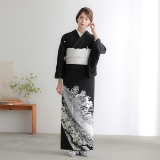 黒留袖：T435 桂由美 牡丹に鶴と梅(T439)| 黒留袖レンタル │ 京都着物