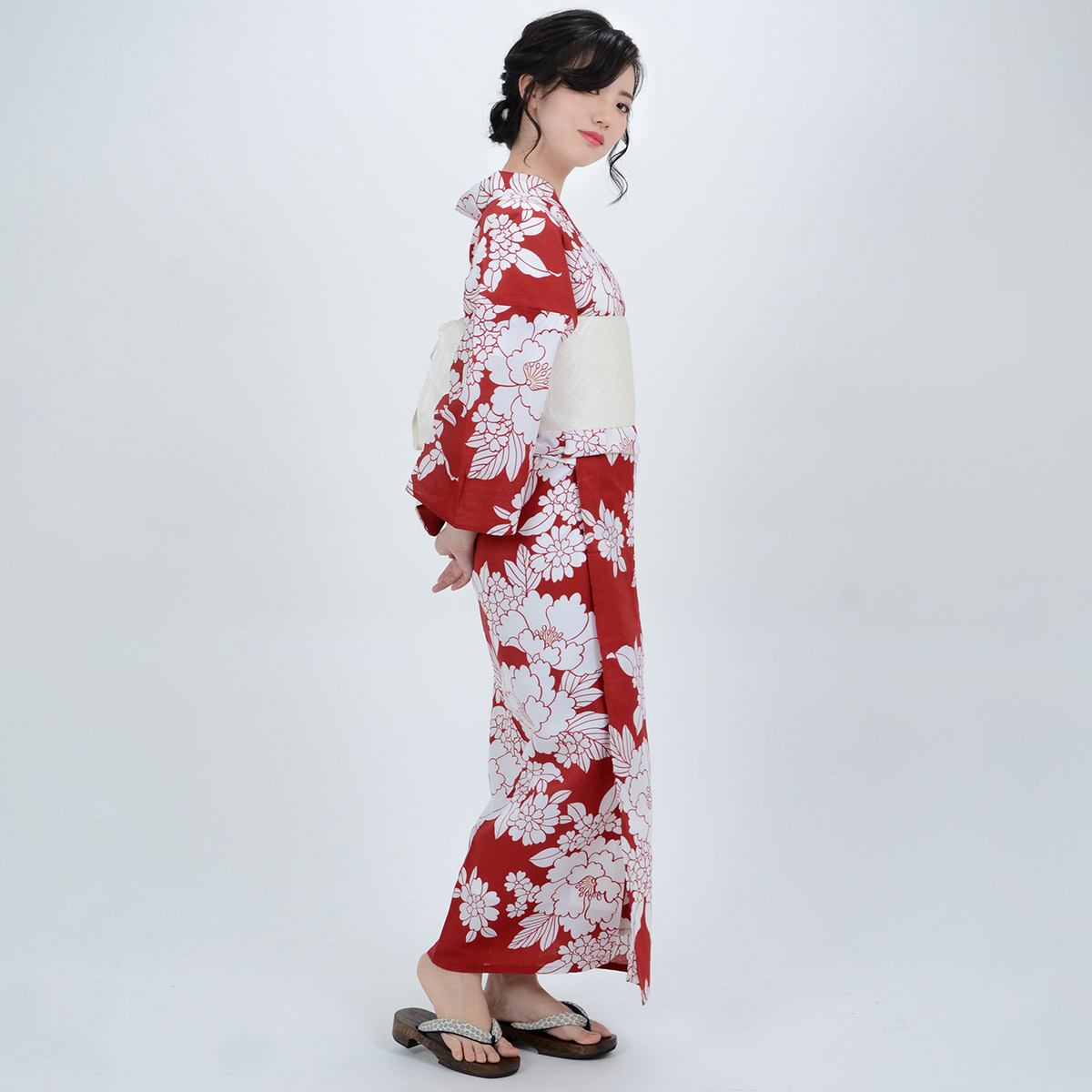 浴衣: YK019 hiromichi nakano 臙脂 牡丹に桜草 | 京都着物