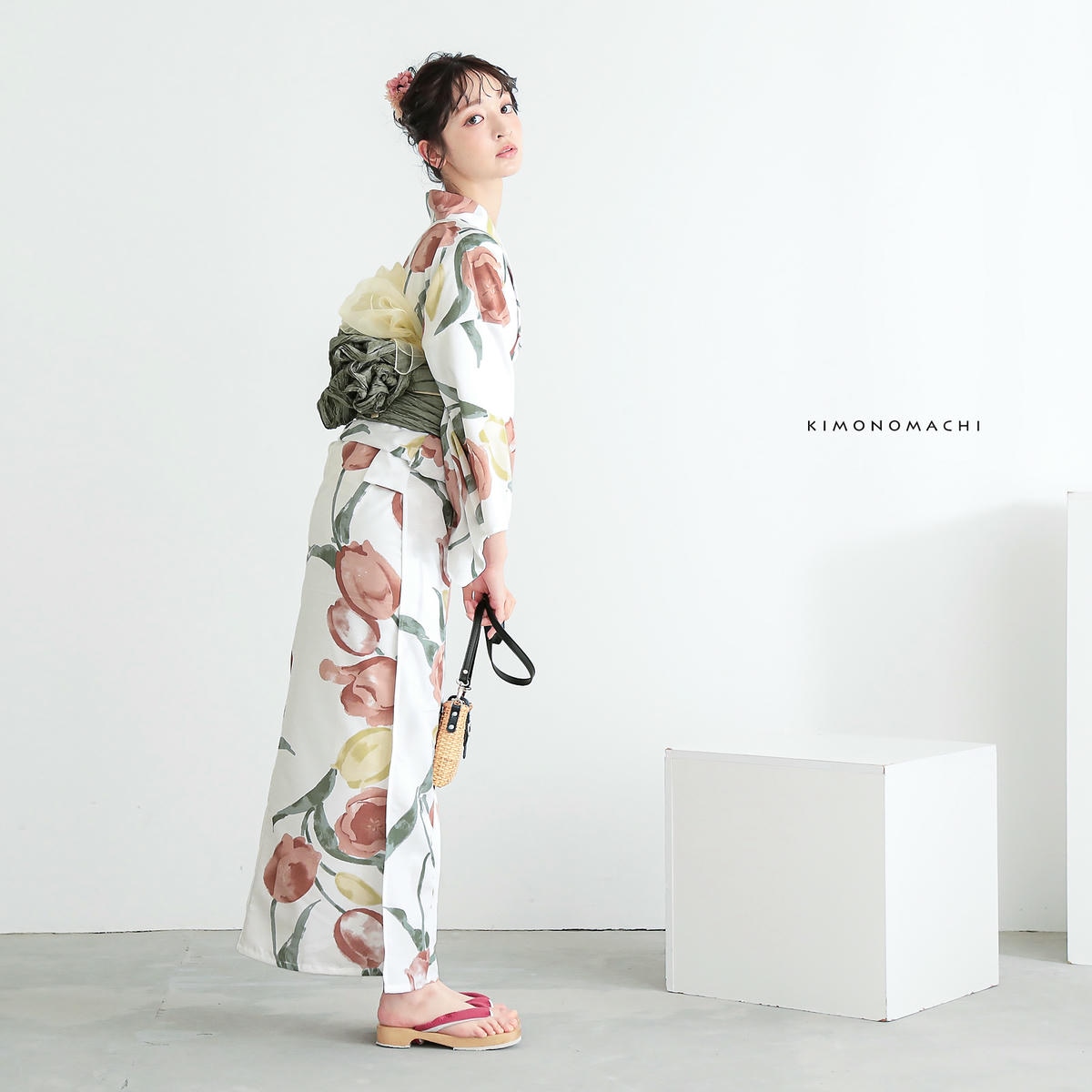 浴衣: YK129 きもの町 白×薄紅色 チューリップ | 京都着物レンタル夢館
